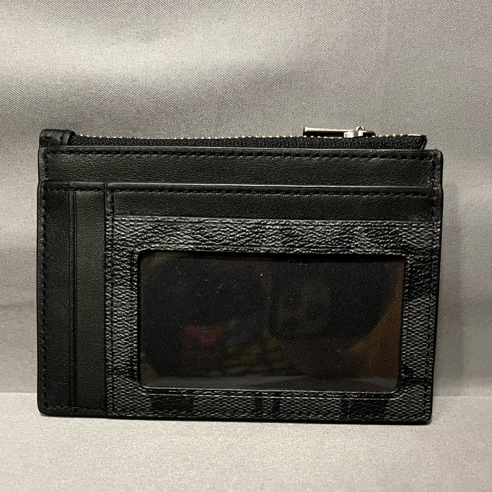 Coach Signature Canvas Multi-way Zip Card Case